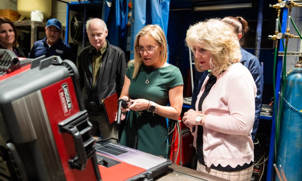 Laurel Ridge Computer Lab Laurel Ridge celebrates expansion of manufacturing and trades lab space ...